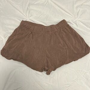 La hearts sweatshorts